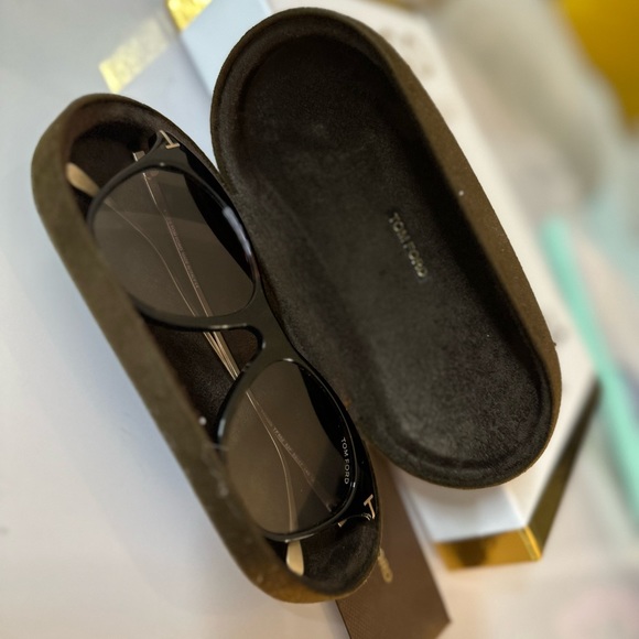 Tom ford sunglasses - Picture 2 of 6